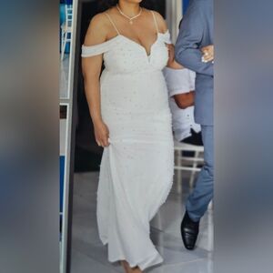 WINDSOR LIKE NEW FORMAL DRESS